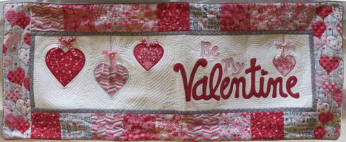 HC-514-Be-My-Valentine-Bench-Pillow-Jeffrey-LG