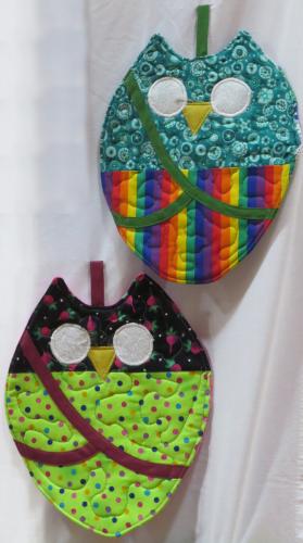 HC-534-Owl-Potholders-Kerr