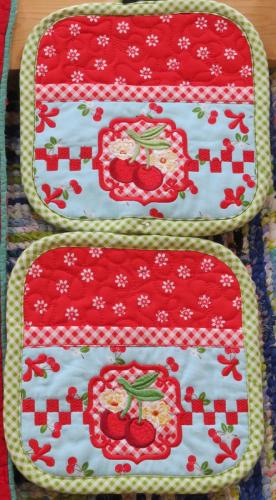 HDC-602-Cherry-Potholders-Jeffrey
