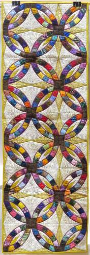 HDC-607-Double-Wedding-Ring-Bed-Runner-Jeffey
